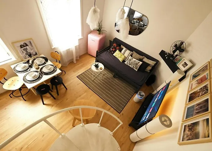 Stylish Duplex In The Heart Of Centre