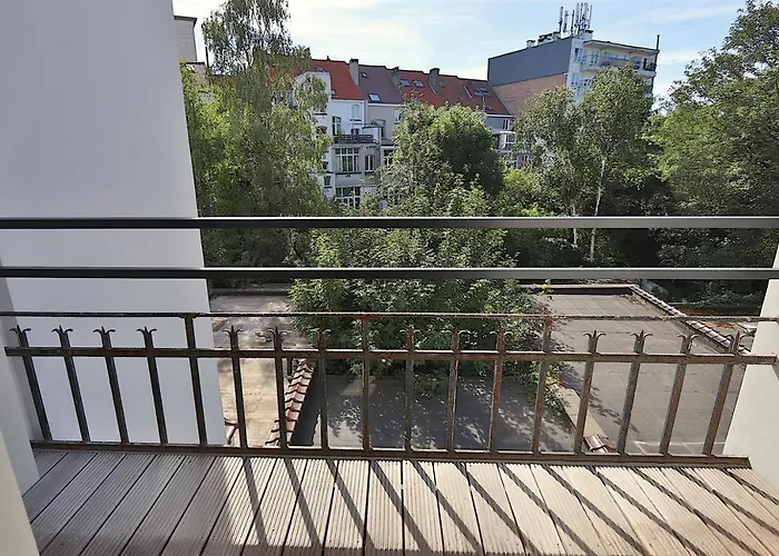 Elegant Flat Cinquantenaire *