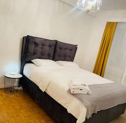 E.u. Woluwe Sweetheart شقة