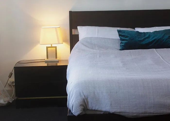 Handy Close To Zaventem Airport