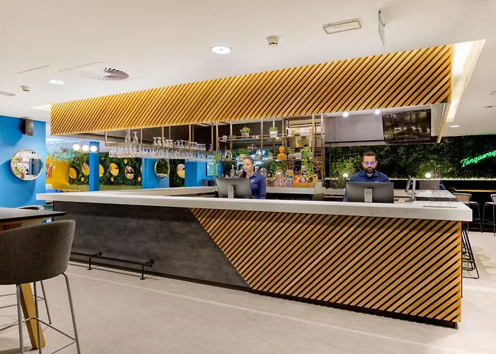 Centre Louise Hotel 3*