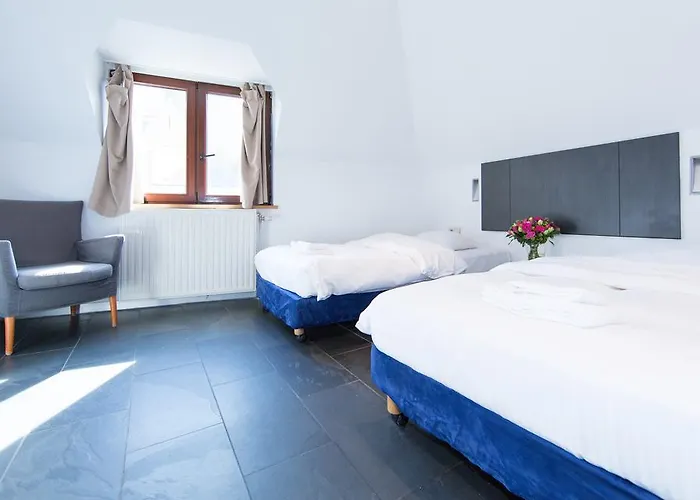 Aparthotel Azimut Flathotel 3*