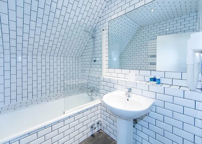 Azimut Flathotel Aparthotel 3*