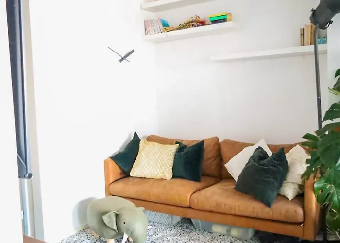 Furnished - Bright, Modern In Brussels, 15 Minutes Walk From The Atomium Apartment *