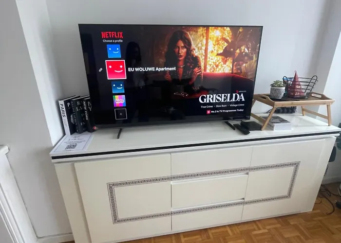 E.u. Woluwe Sweetheart شقة