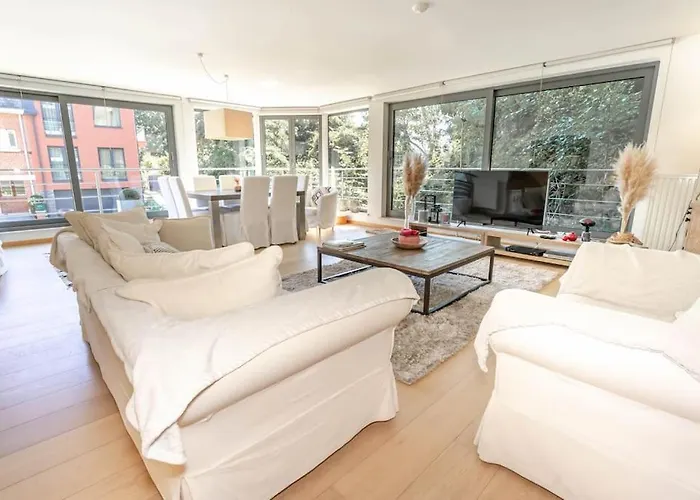 Apartament Tres Lumineux De 120m2 *