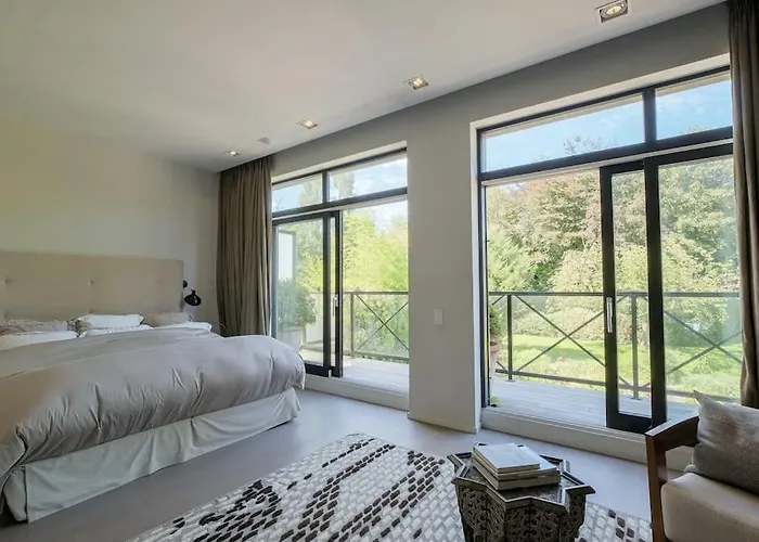 1000m2 With Indoor Pool *