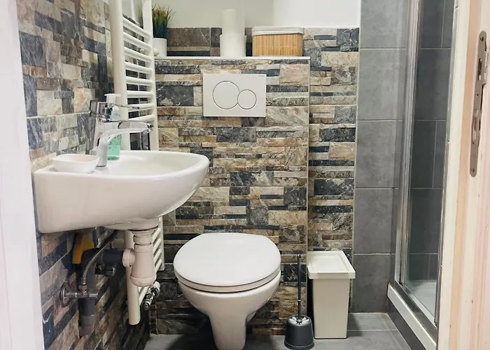 Quiet And Colorfull Flat In The Center Of