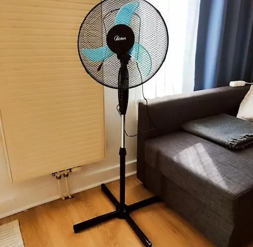 Studio Entier Avec Balcon - Tour Et Taxis *