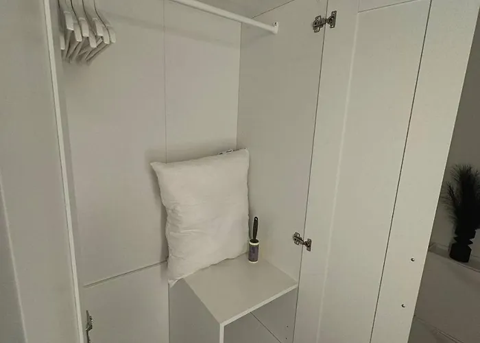 A Ixelles - Viaduc * בריסל