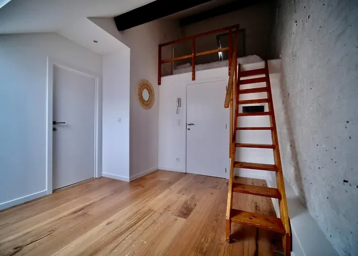 לינה וארוחת בוקר Smart Appart - North בריסל