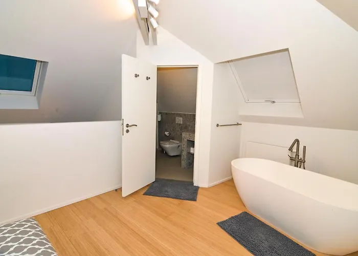 Family Duplex Getaway - Perfectly Positioned For Adventures