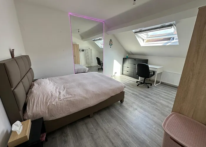 Dreamland Eu, Apartment Brussels