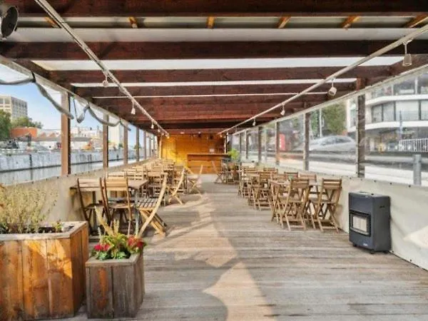 Edouard Boat ספינת מלון בריסל