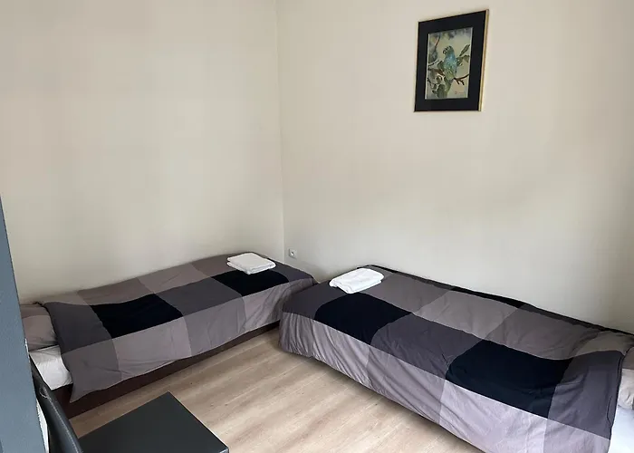 Appartement 3 Bedroom In Center With Balcony View