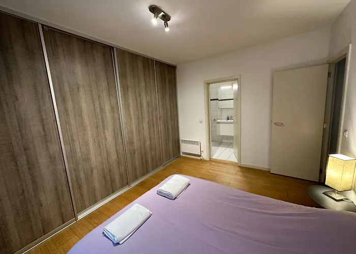 Appartement 3 Bedroom In Center With Balcony View Brussel