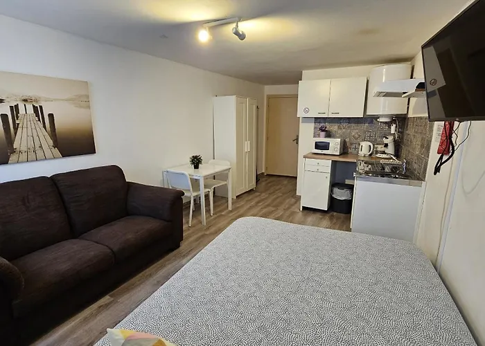 Chez Esmara Et Philippe Fourche * Brussels