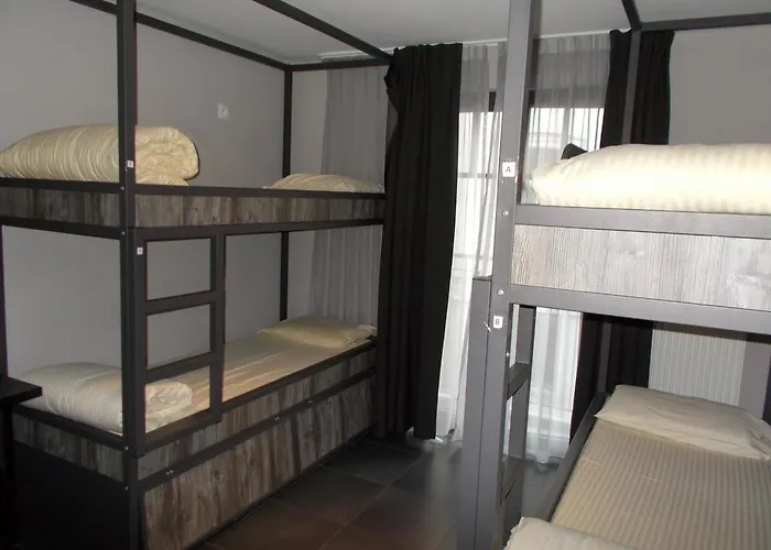 Brxxl 5 Centre Hostel Brussels