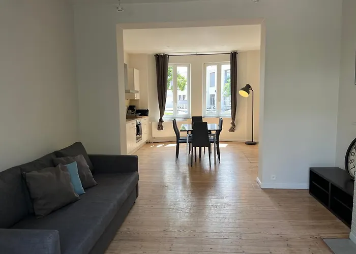 Διαμέρισμα Uccle Chic Flat