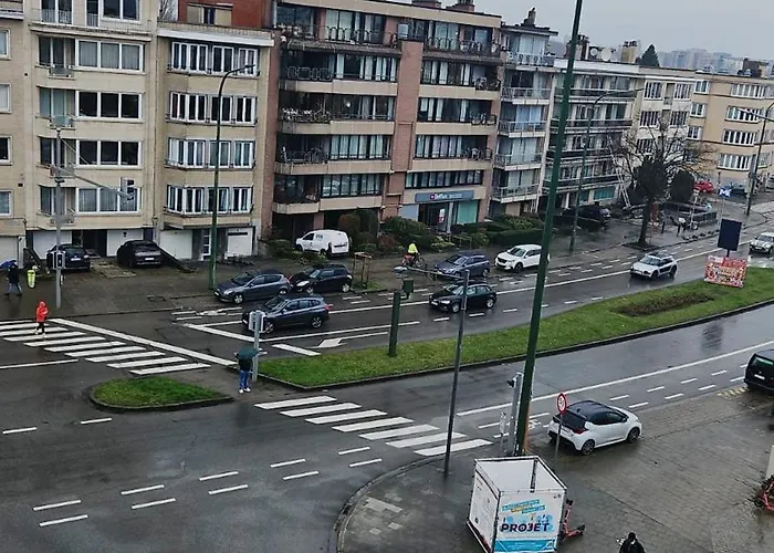 Luxurious 3 Apartment *