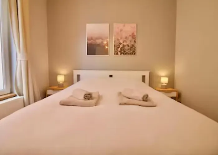 Heart Of Grand Place - Stunning 2br Duplex Apartment *