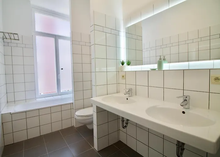 Heart Of Grand Place - Stunning 3br Triplex *