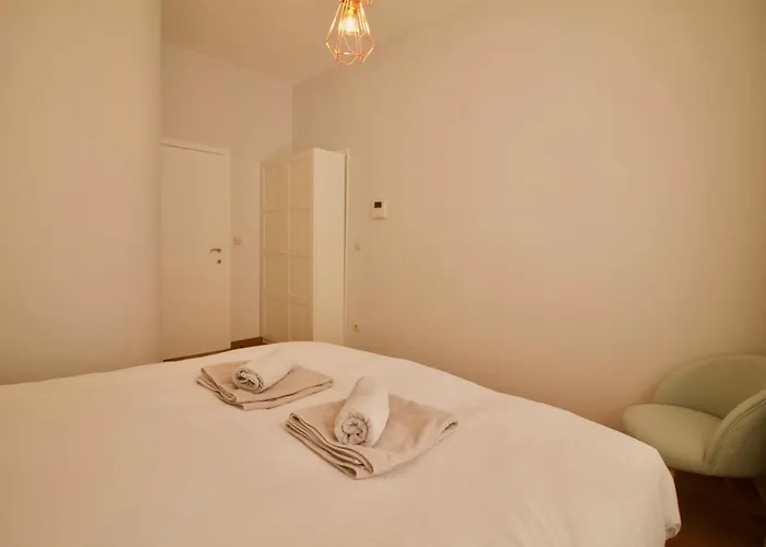 Daire Heart Of Grand Place - Stunning 3br Triplex