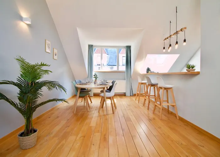 Heart Of Grand Place - Stunning 2br Duplex Apartment