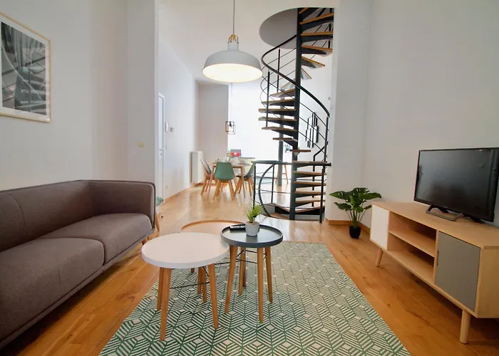 Heart Of Grand Place - Stunning 3br Triplex * Brüksel