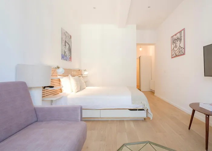 The Good Flats Apartment