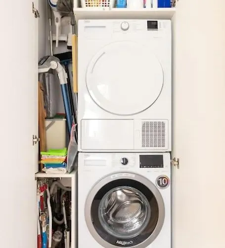 Апартаменты European Heart 2-bedroom Flat.