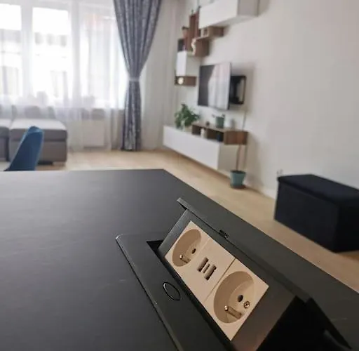 European Heart 2-bedroom Flat. Апартаменты *