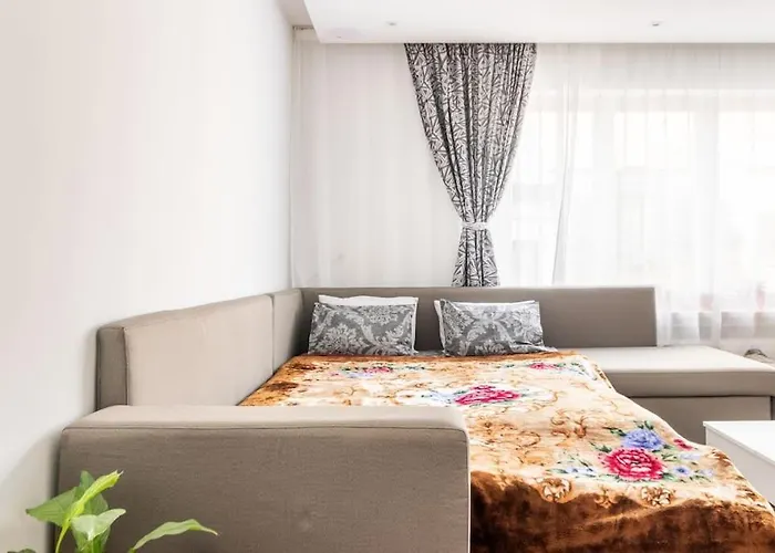 European Heart 2-bedroom Flat. Брюссель