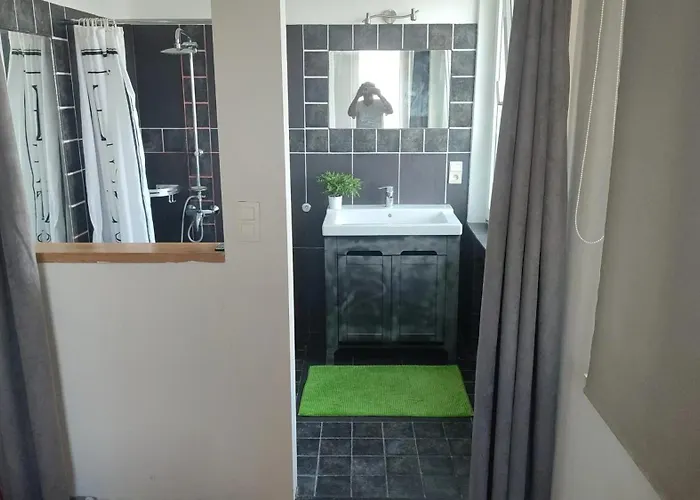 Apartment Charming In Etterbeek 70 M² With Balcony *