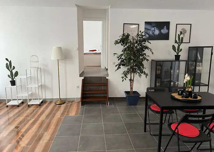 Apartman Grand Place Apartement *