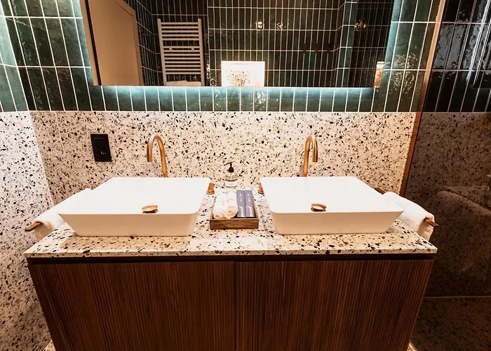 Golden Dove Luxury *