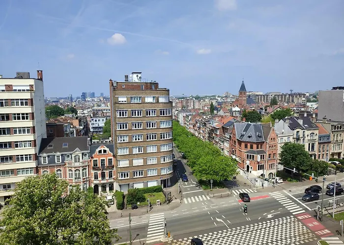 Charming In Etterbeek 70 M² With Balcony Apartment