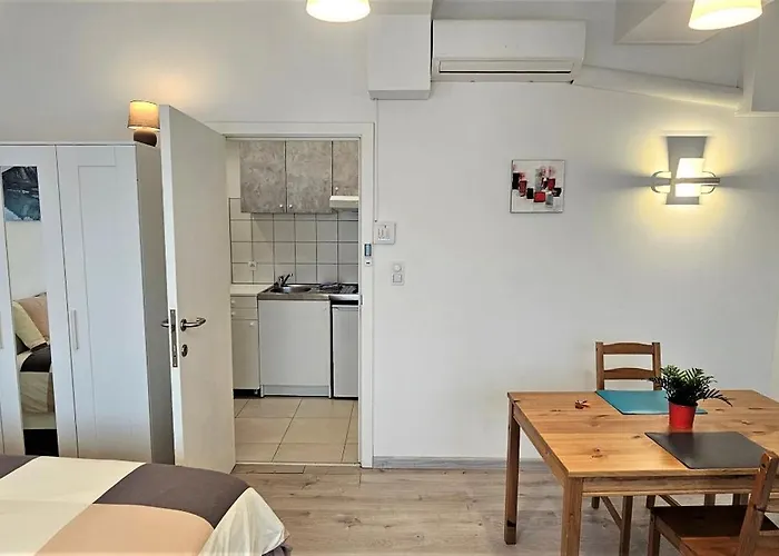 Chez Esmara Et Philippe Apartment