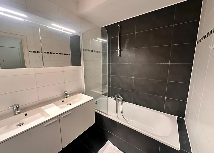 2 Bedroom In Center With Breathtaking View Appartement Brussel