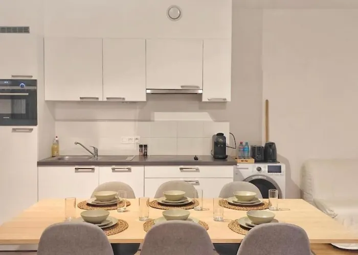 2 Bedroom In Center With Breathtaking View Brussel