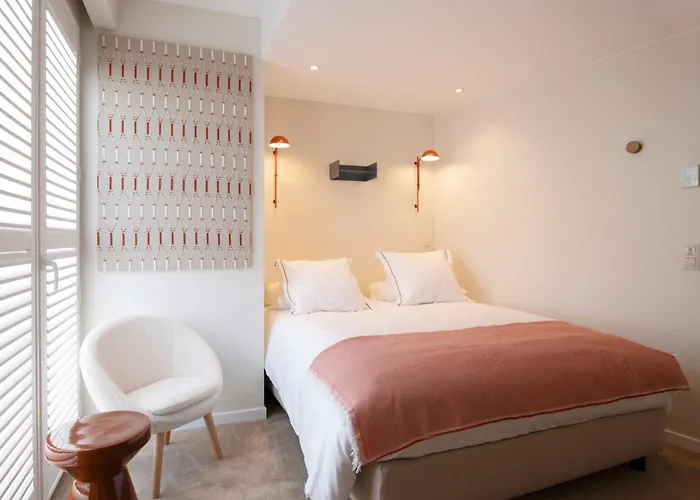 Made In Catherine Hotel