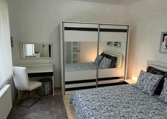 Two Bedroom Flat - Hyper Center Bruxelles