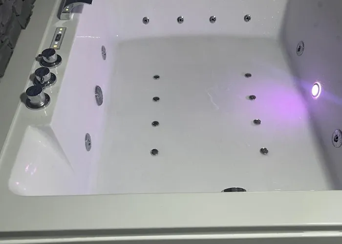 アパート Jungle Romantic - Private Jacuzzi - *