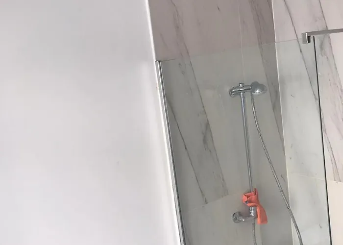 Maison Partagee Cle Rouge Homestay *