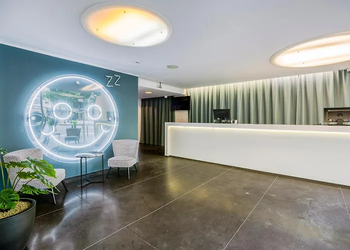 Ibis Styles Louise 3*