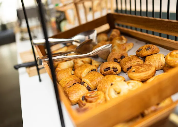 Ibis Styles Louise Hotel