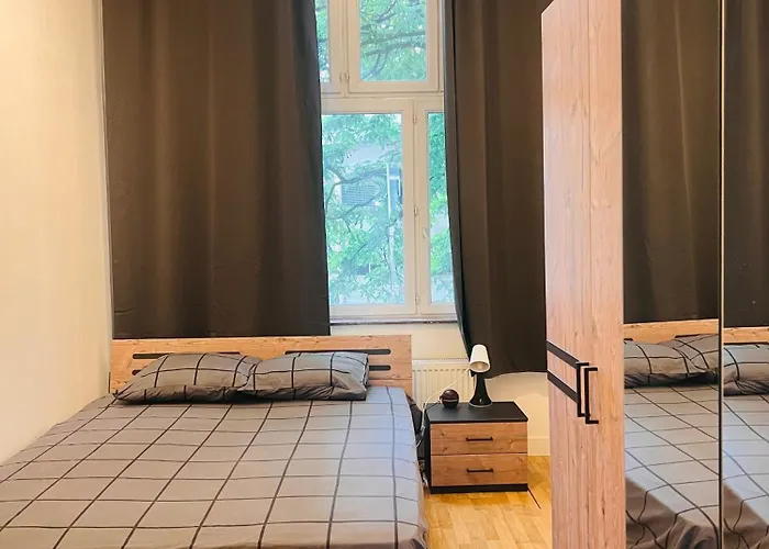 Da Nessa Proximo A Louise