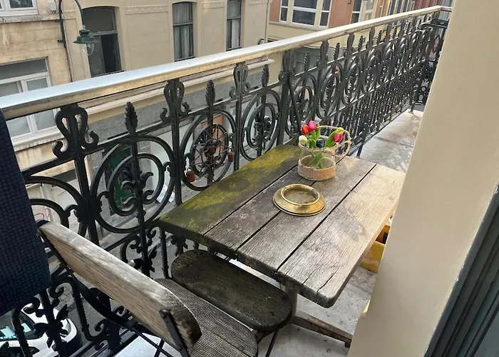 Nina's Place In The Center