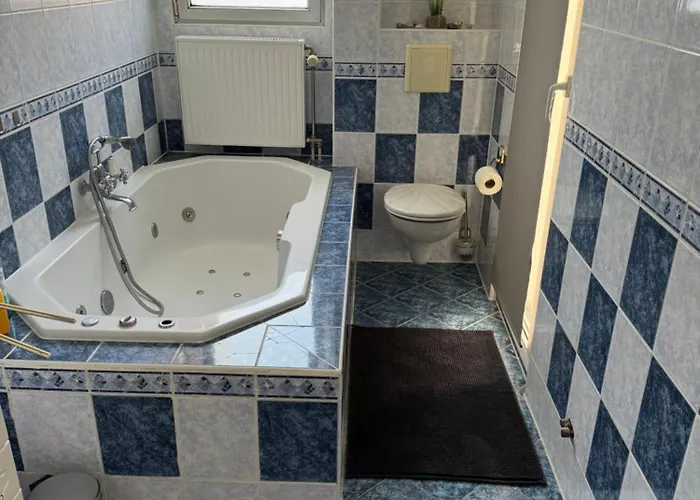 Daire Jacqueline's House *