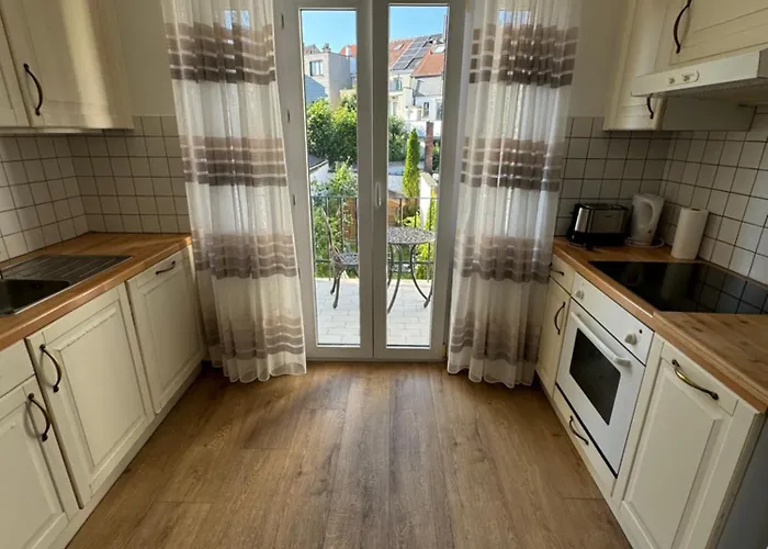 Daire Jacqueline's House *